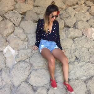 Meet your Posher, Sarah maria